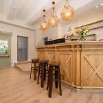 Delceg Rece Minihotel Bed and Breakfast 4*