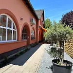 Delceg Rece Minihotel Bed and Breakfast 4*
