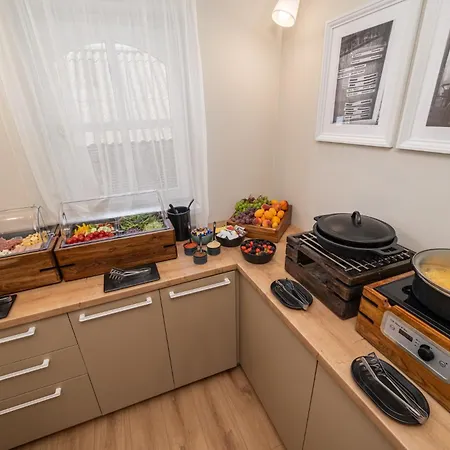 Bed & Breakfast Délceg Réce Minihotel Balatonkenese