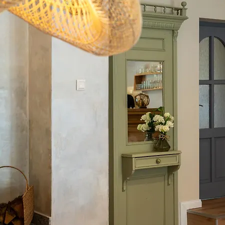 Delceg Rece Minihotel Bed & Breakfast