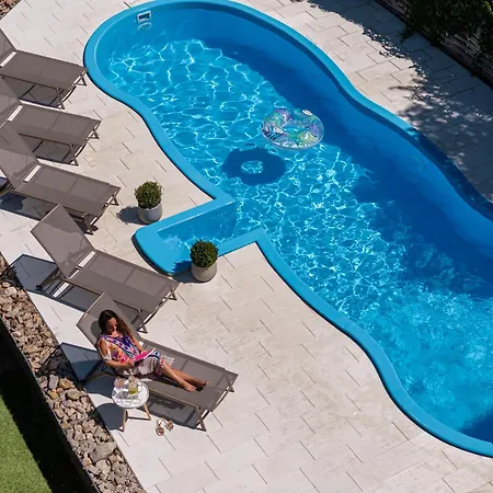 Délceg Réce Minihotel 4* Balatonkenese