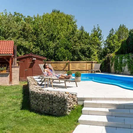 Bed & Breakfast Délceg Réce Minihotel