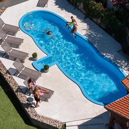 Delceg Rece Minihotel *