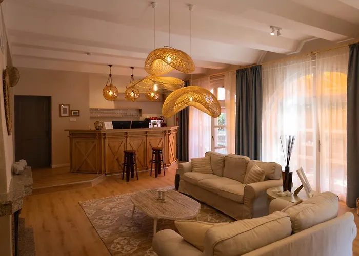 Délceg Réce Minihotel 4* Balatonkenese